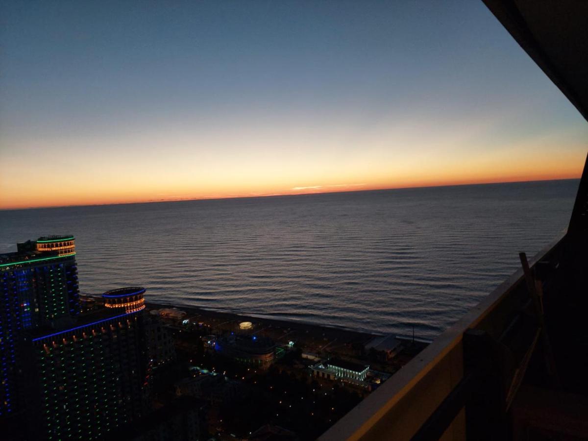 Orbi Twin Tower Apartement Batumi Exterior photo